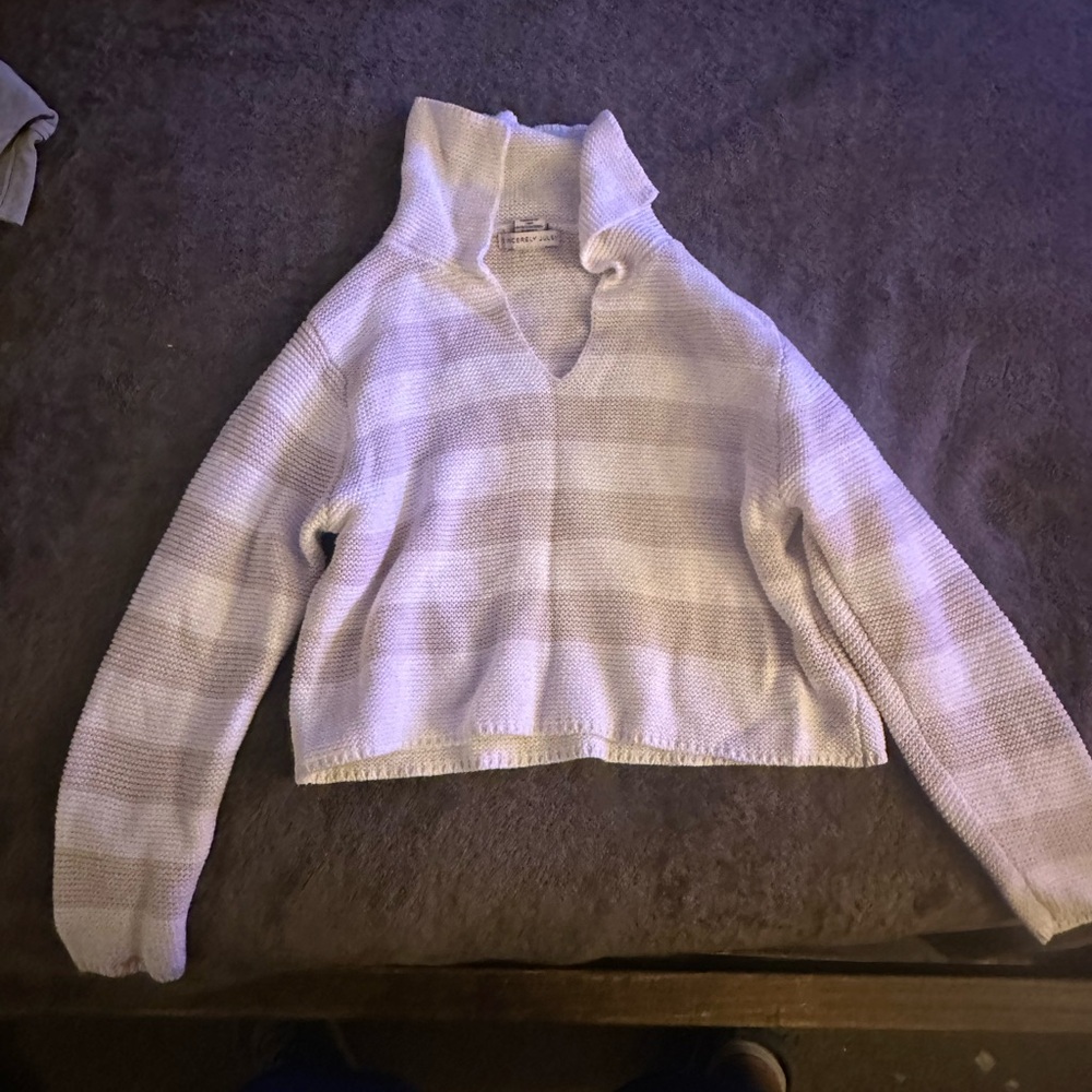Sincerely jules cropped v- neck sweter